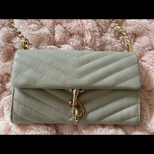 NWOT - Never used! Edie Wallet on a Chain